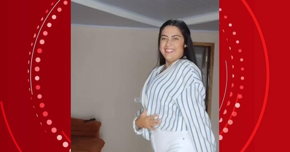 Jovem com gigantomastia faz cirurgia e retira 10 kg de mama: “Não estava mais aguentando”