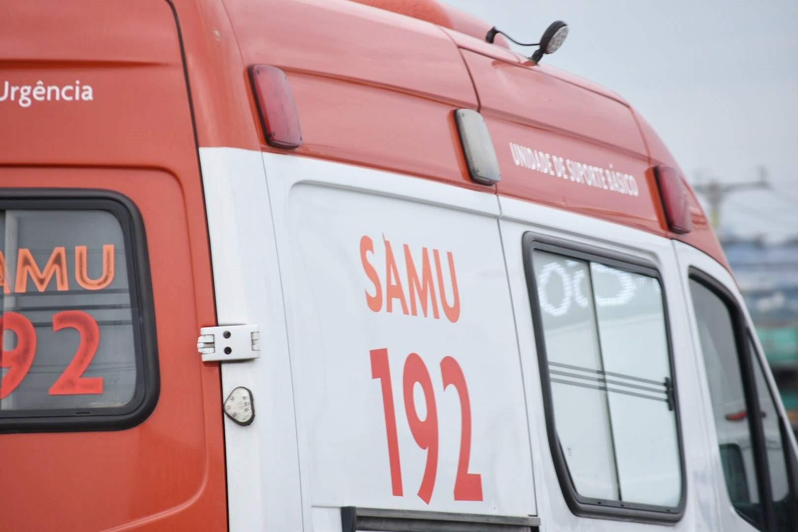 Bebê sofre queimadura após derrubar água quente de fogão, no ES