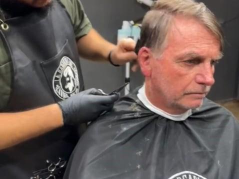 ‘Chifre em cabeça de cavalo’ e ‘prisão injusta’, diz Bolsonaro sobre operação da PF