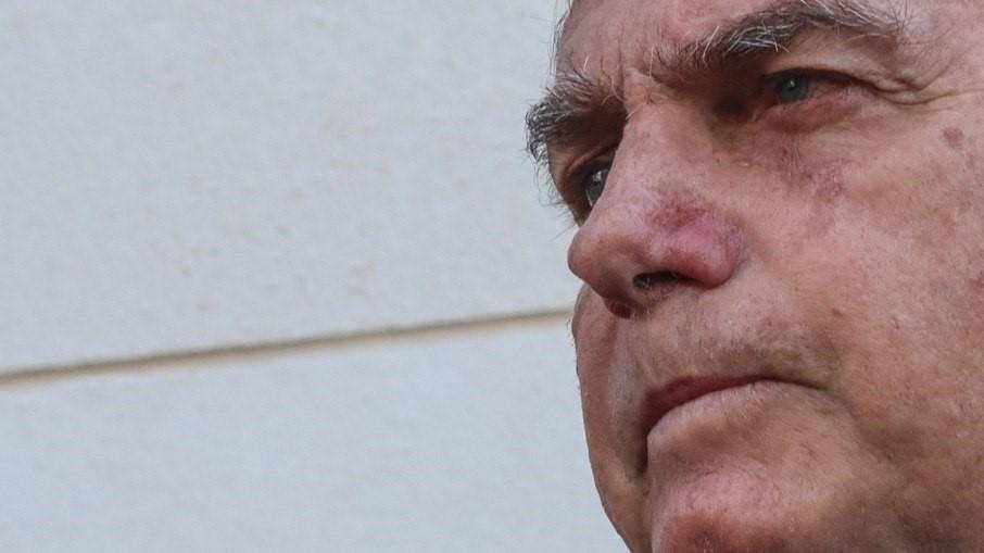 Bolsonaro pode ter benefício em prescrição de crimes ao fazer 70 anos