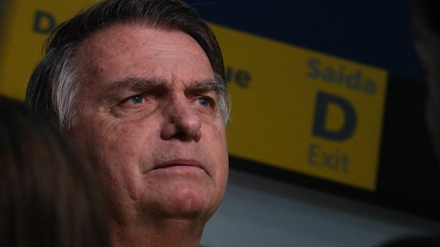 Bolsonaro ‘planejou e atuou de forma efetiva’ em suposto golpe, diz PF; ex-presidente nega