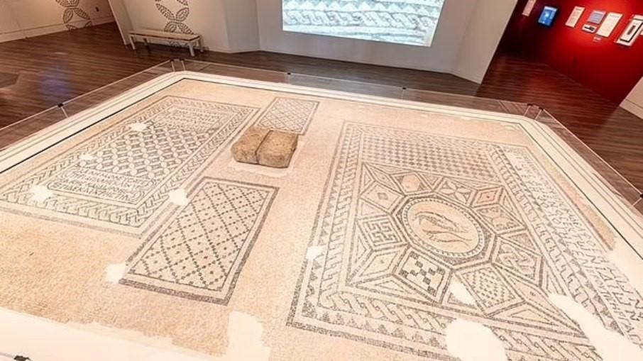 Relíquia mais antiga da Igreja Católica é encontrada em chão de prisão de Israel