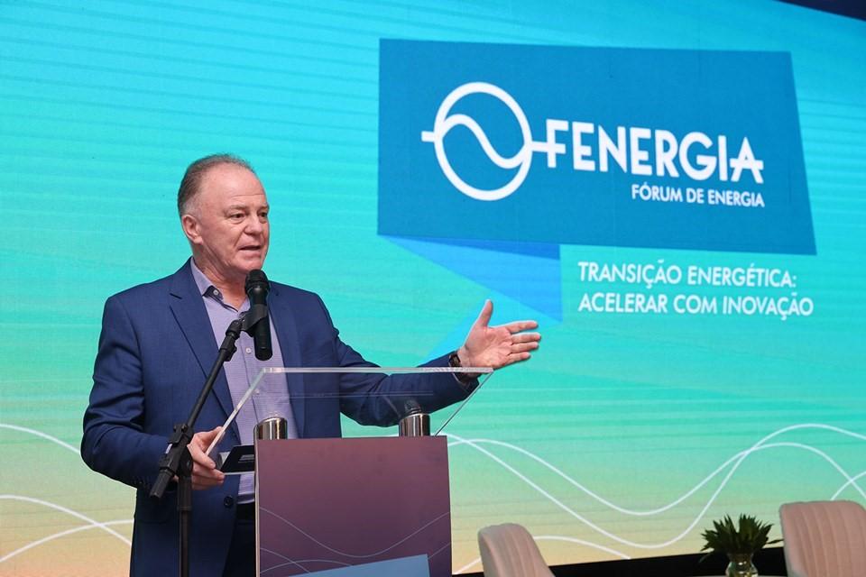 Anatel libera ativação do 5G no país inteiro 14 meses antes do prazo previsto