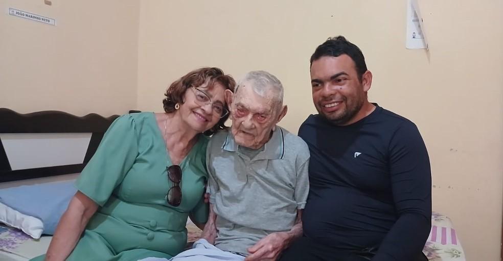 ‘Guinness’ confirma que cearense de 112 anos é o homem mais velho do mundo