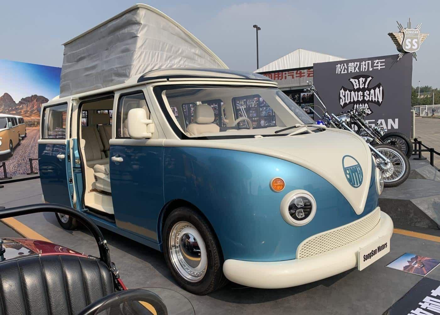 Cópia da Kombi surge na China com visual bizzaro e motor híbrido