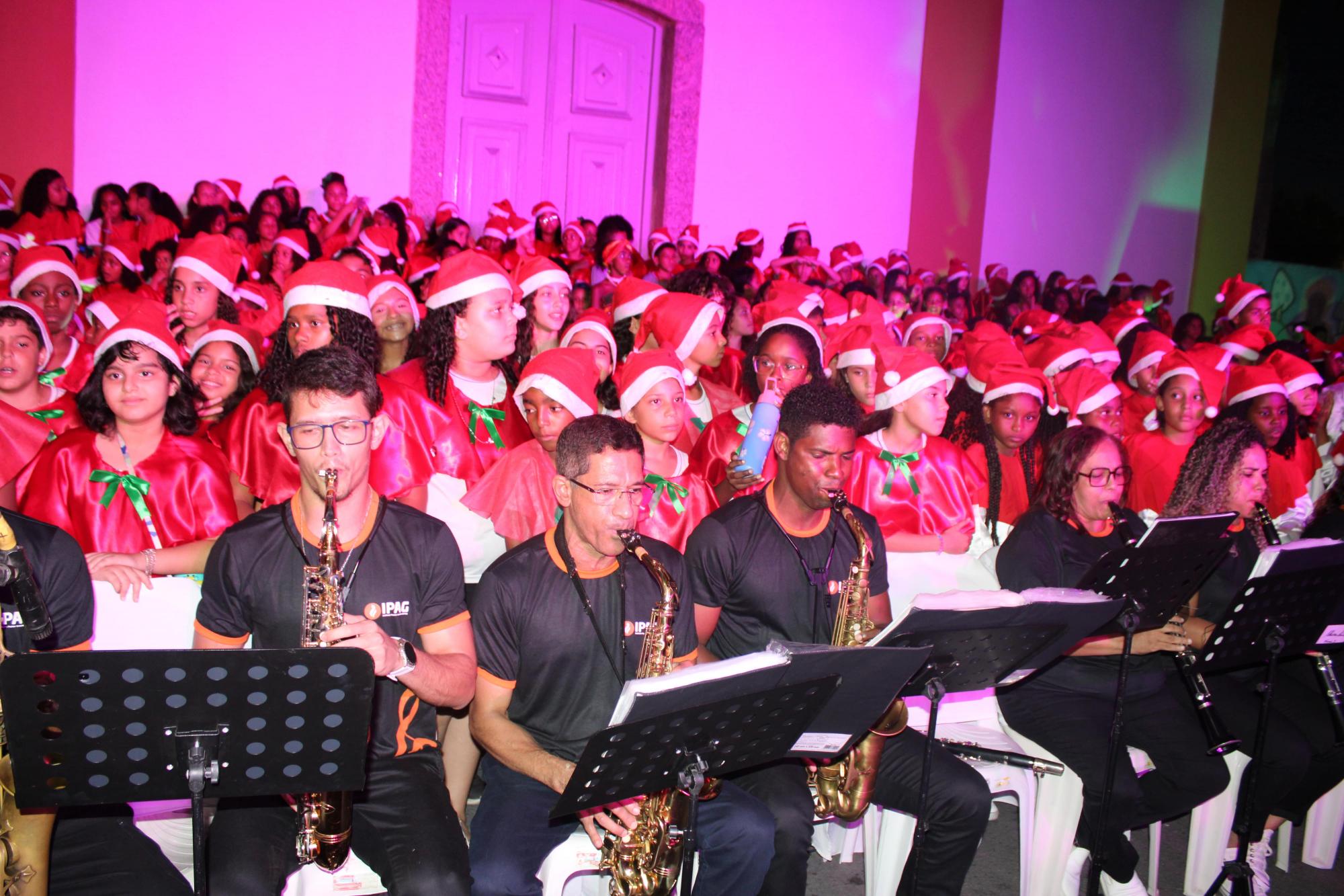 Cantata de Natal encanta e emociona o público em São Mateus, no ES