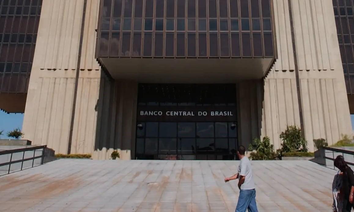 Banco Central acelera ritmo de alta da Selic, e juros vão a 12,25% ao ano