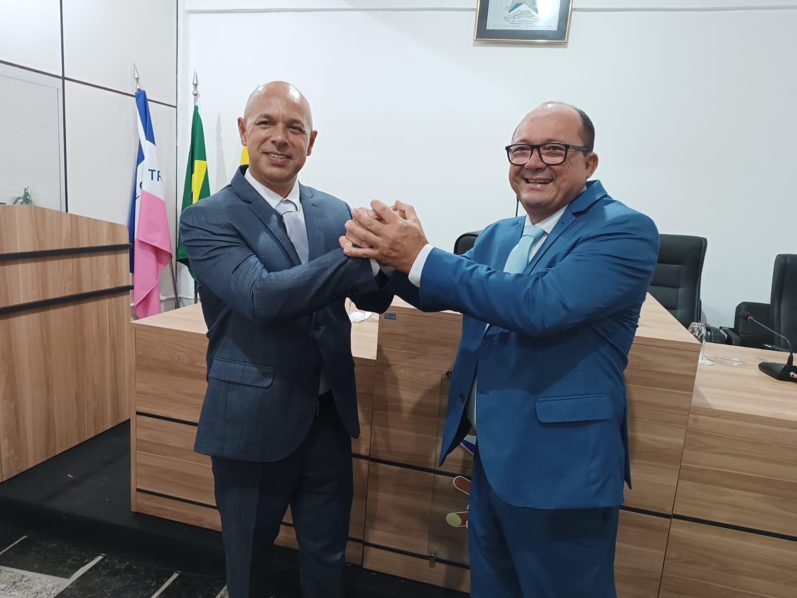 Prefeito Erivan Tavares, vice-prefeito Marquinhos das Palmeiras e vereadores eleitos são diplomados pela Justiça Eleitoral em Conceição da Barra, ES