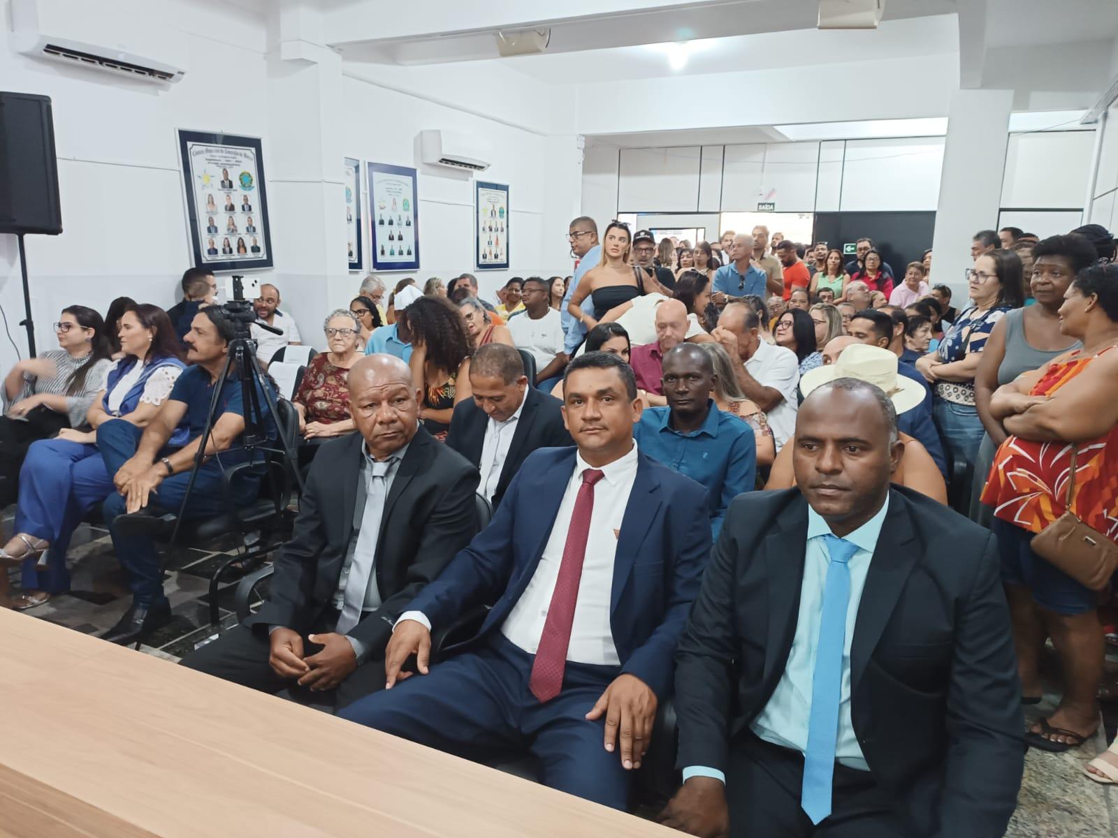 Prefeito Erivan Tavares, vice-prefeito Marquinhos das Palmeiras e vereadores eleitos são diplomados pela Justiça Eleitoral em Conceição da Barra, ES