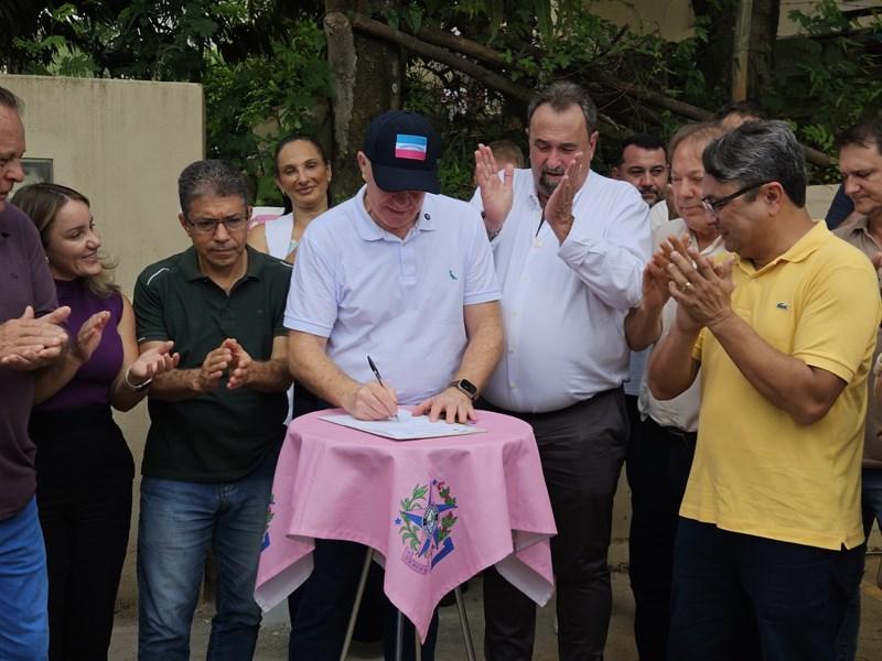Casagrande inaugura Centro de Ciência e Tecnologia em Colatina e revitalização da ES-080, no ES