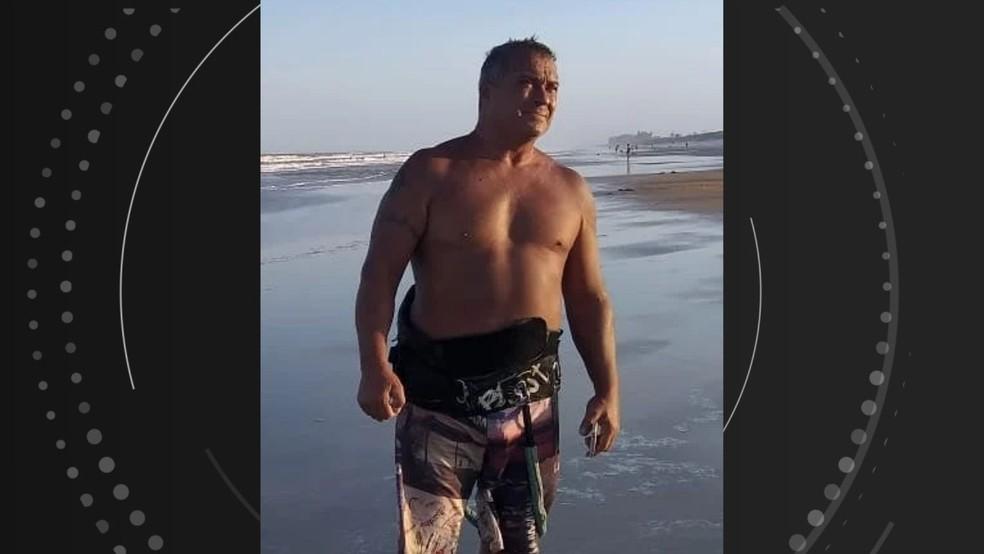 Homem morre enquanto praticava kitesurf em Guriri, em São Mateus, no ES