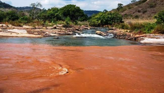 Após chuvas Rio Doce poderá sofrer com rejeitos de minério