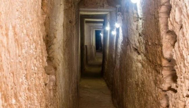 Arqueólogos descobrem túnel no Egito que pode levar a túmulo de Cleópatra e seu amante