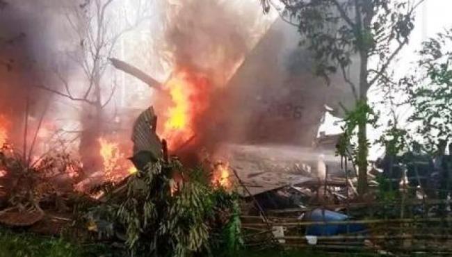 Avião das Filipinas cai e deixa 45 mortos; cinco pessoas estão desaparecidas