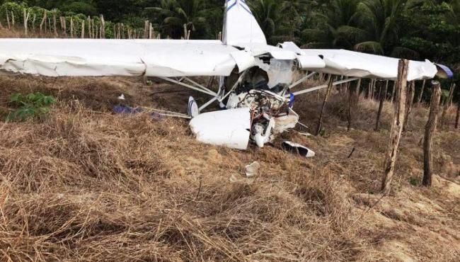 Avião monomotor cai em área rural de Jaguaré; dois homens ficam feridos