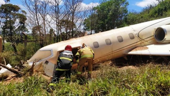 Avião sai da pista em aeroporto e deixa feridos em Diamantina
