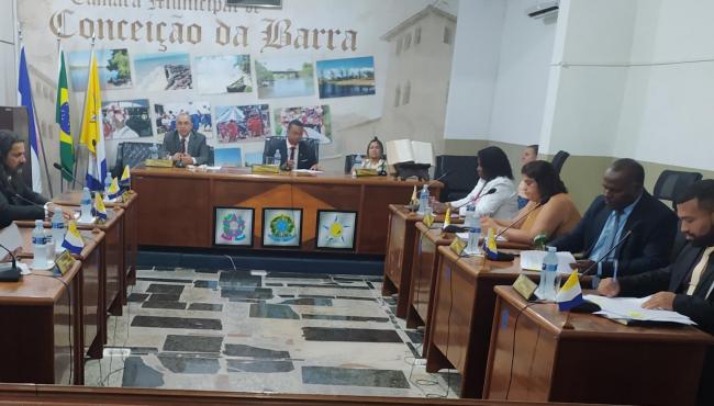 Câmara Municipal de Conceição da Barra realiza sessão solene em homenagem ao Dia do Trabalhador