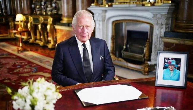 Charles III faz o primeiro discurso como rei e renova promessa de servir feita por Elizabeth II