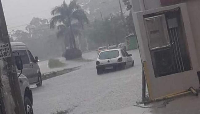 Chuvas deixam 25 pessoas desalojadas no Espírito Santo