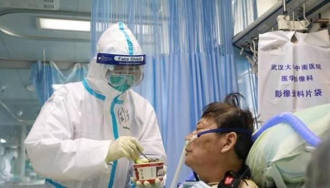 Com 811 mortos na China, coronavírus supera epidemia de Sars em 2003