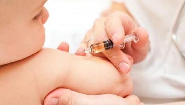 Começa vacinação contra a Covid-19 em adultos e crianças de 6 meses a 2 anos 11 meses e 29 dias, em Conceição da Barra, ES, nesta quinta (17) e sexta (18)