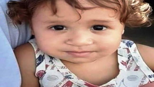 Criança de 1 ano e 2 meses morre afogada dentro de balde