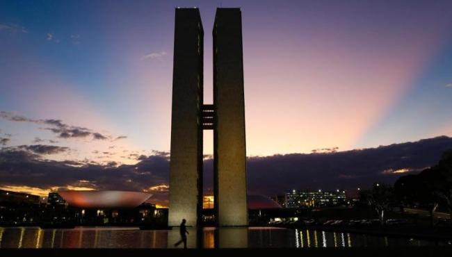 Em Brasília, governadores e prefeitos cobram mudanças na Reforma Tributária