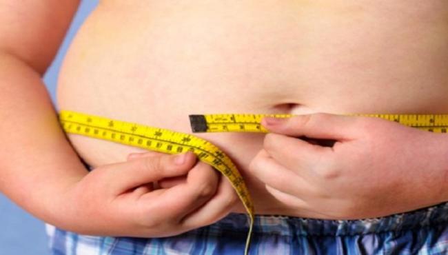 Estudo aponta que homens jovens obesos têm queda do nível de testosterona
