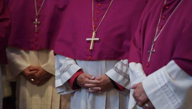 Ex-bispo da Igreja Católica é preso acusado de crimes sexuais