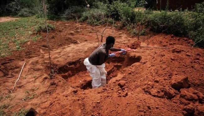 Fome e asfixia foram principais causas de morte de fiéis de seita no Kênia