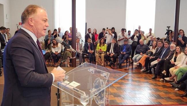 Governador Casagrande anuncia novos investimentos na área da educação no ES