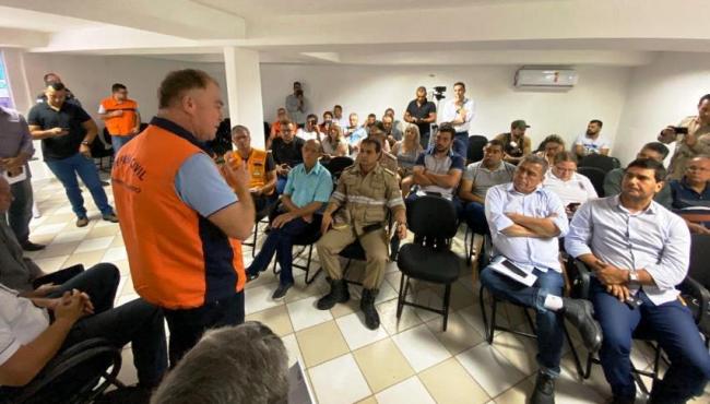 Governador se reúne com prefeitos e integrantes da Defesa Civil das cidades atingidas pelas chuvas
