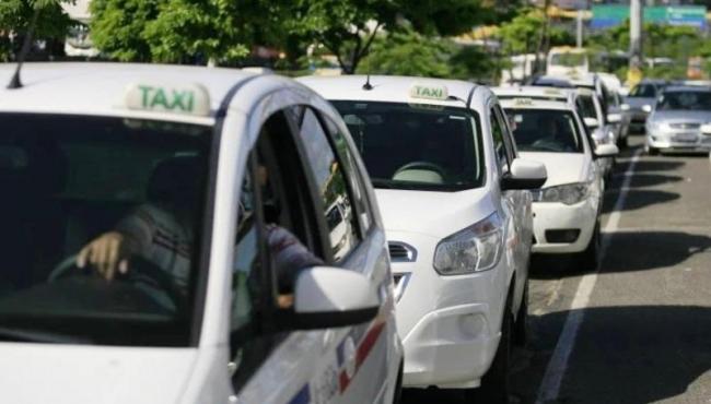Governo começa cadastro de taxistas para pagar auxílio em 16 de agosto