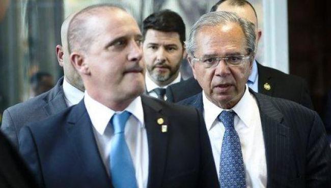 Guedes quer reincorporar Ministério do Emprego à Economia após saída de Onyx