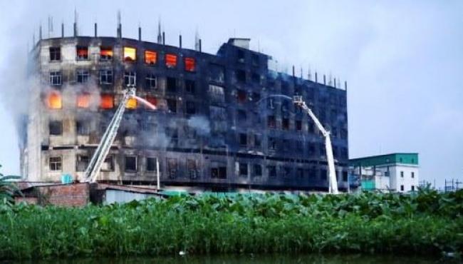 Incêndio em fábrica em Bangladesh deixa mais de 40 mortos