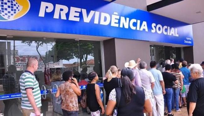 INSS deixa quase um milhão de pessoas na fila da perícia médica