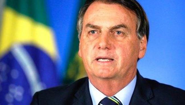 Internautas reagem ao convite de Bolsonaro por um dia de jejum e oração contra o coronavírus