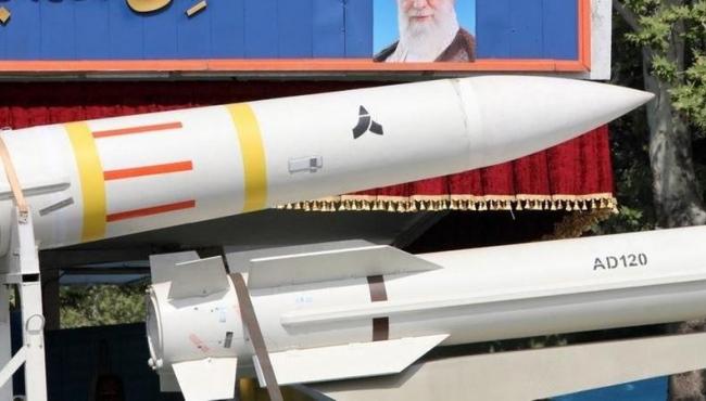 Israel lança ataque e Irã registra explosões, indica imprensa dos EUA