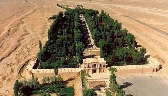 Jardim persa é achado no meio do deserto do Irã