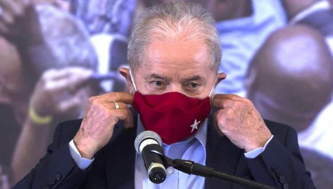 Juiz da Lava-Jato envia processos de Lula para o DF, mas mantém bloqueio de bens de petista