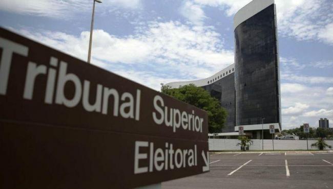 Justiça vê TSE como novo alvo de Bolsonaro