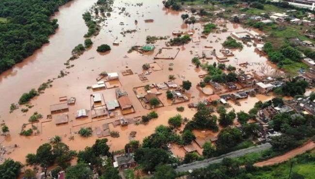 Mais de 100 cidades estão em situação de emergência após chuvas em MG
