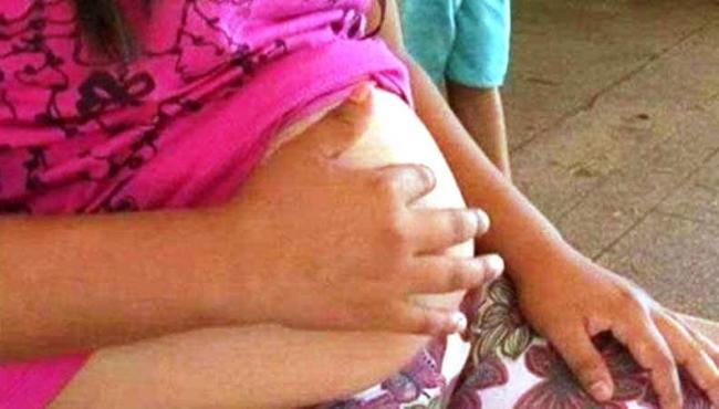 Menina de 11 anos, grávida após estupro, tem acesso a aborto dificultado