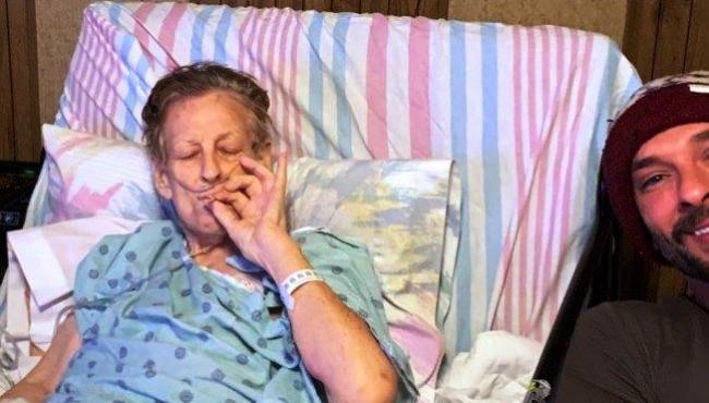 Neto fuma maconha com a avó horas antes dela morrer: “Eu a fiz sorrir”