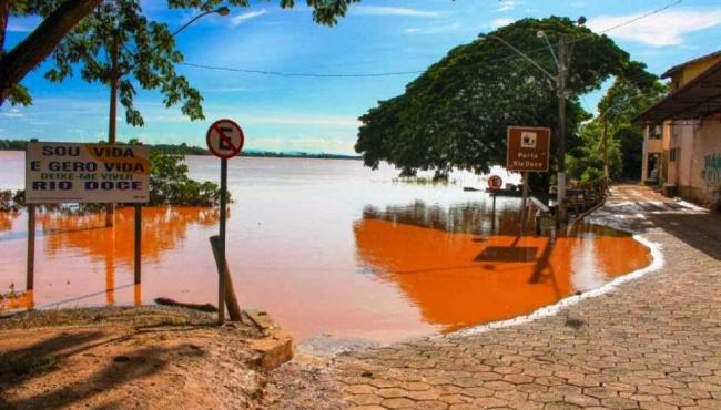 Nível do Rio Doce continua caindo em Linhares, no Norte do Estado