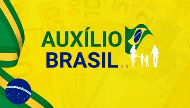 Parcela de R$ 600 do Auxílio Brasil começa a ser pago nesta terça-feira (9)