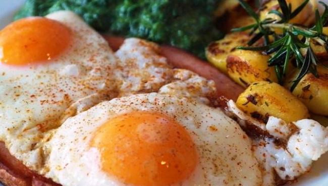 Pessoas que comem ao menos cinco ovos por semana são mais saudáveis