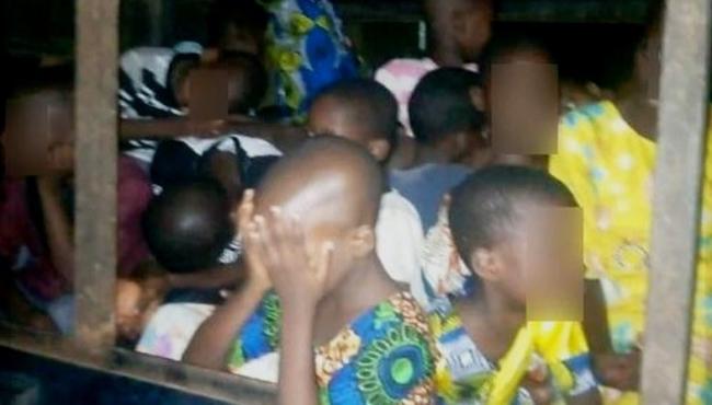 Polícia resgata 77 pessoas presas por pastor em igreja para ‘esperar a vinda de Jesus’, na Nigéria