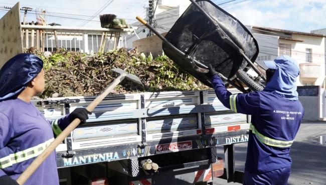 Prefeitura de São Mateus, ES, intensifica ações de limpeza pública