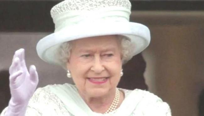 Rainha Elizabeth II morreu por causas naturais, segundo atestado de óbito